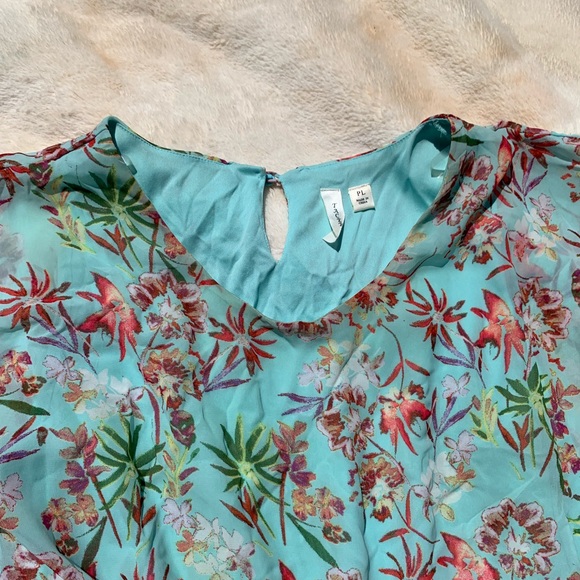 Floral Breeze Sleeveless Mini Dress - Picture 2 of 8